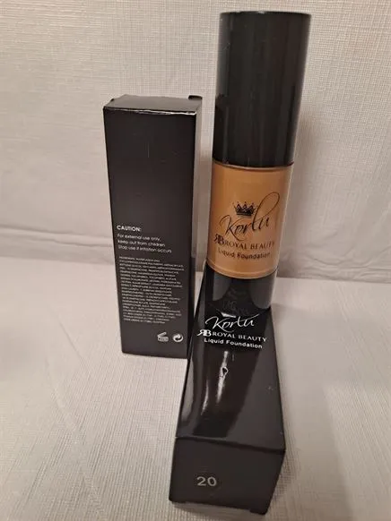 Women KRB's liquid matte foundation